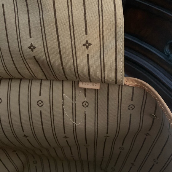 Louis Vuitton Neverfull GM - Picture 7 of 8